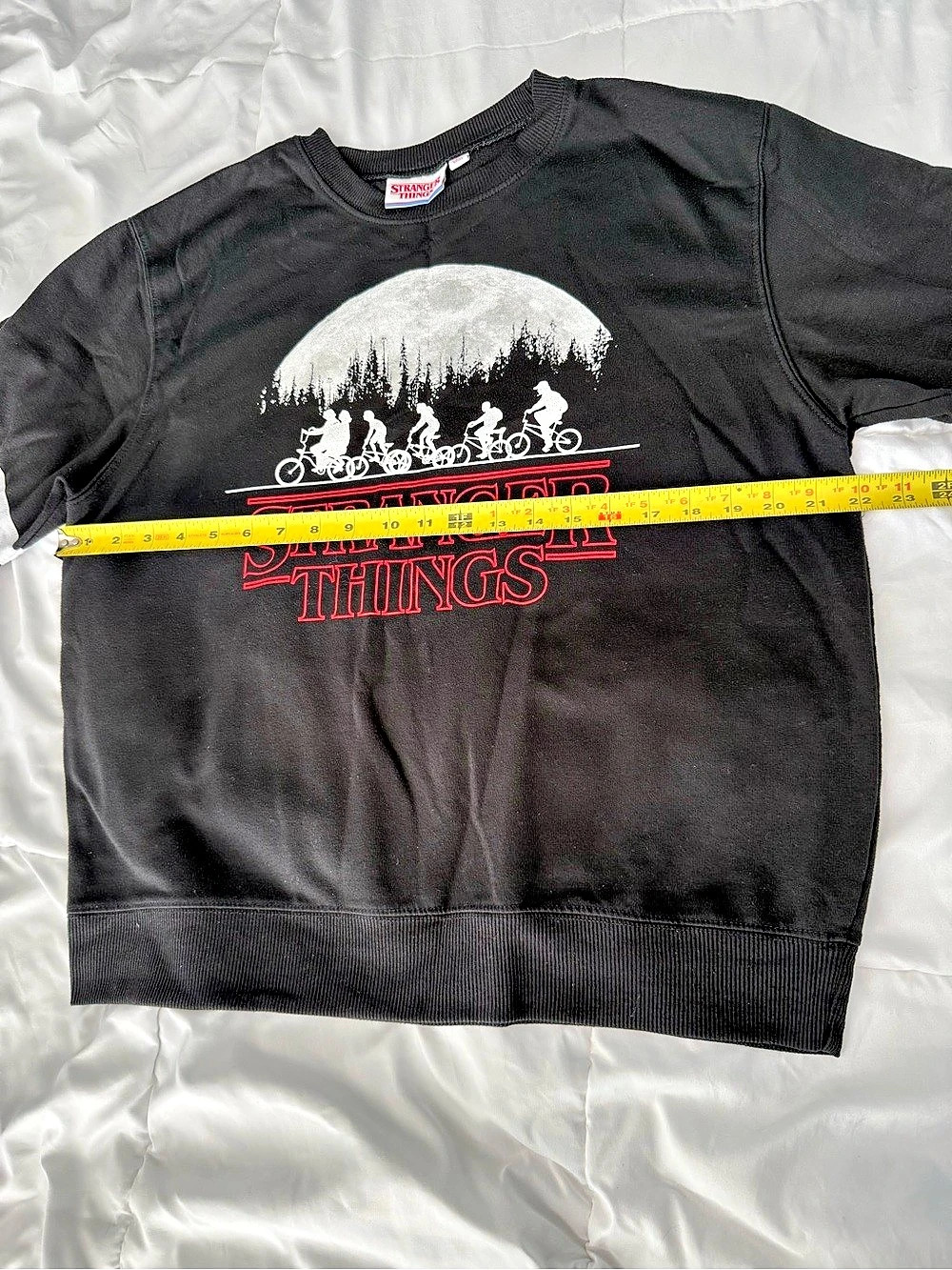 Stranger Things Moon Rising with Bikes Sweatshirt Black & Red 2XL